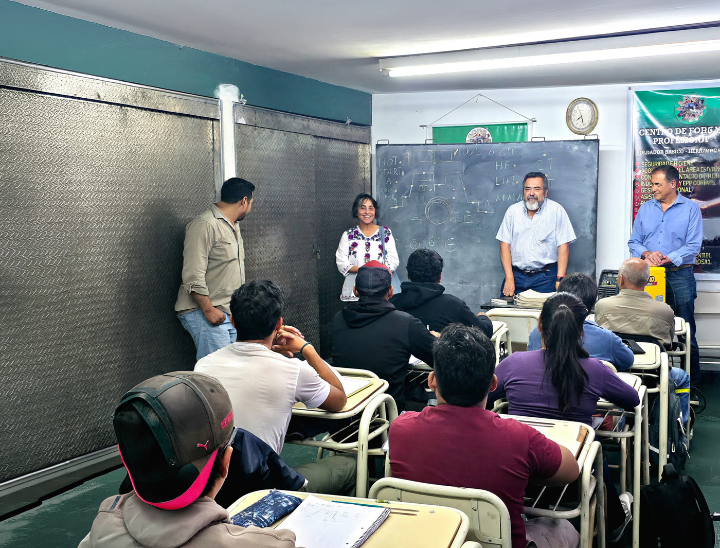 Visita al Centro de Formación Profesional N.º 2 en el marco del proyecto de Educación Dual